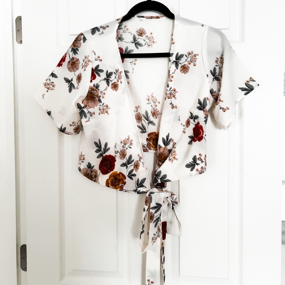 NWOT Wrap Floral Crop Top